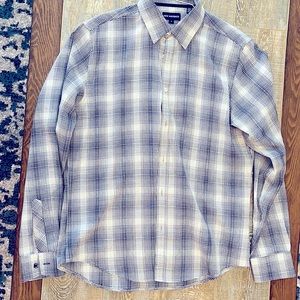 Jack Maverick Plaid Casual Button Down. Medium